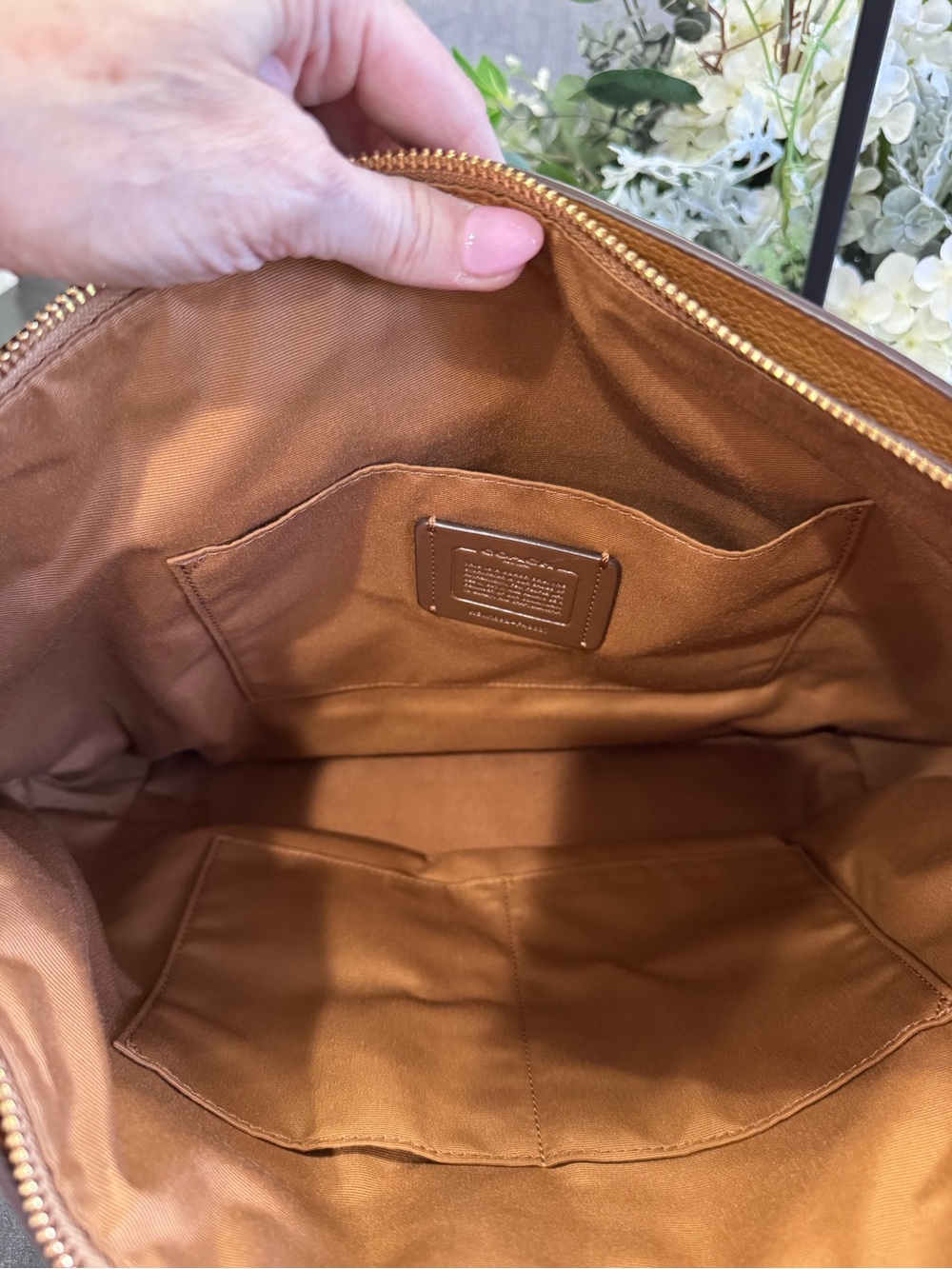 🤎Coach Pebbled Leather Zip Top Tote (Style F48637) in Saddle/Cognac. - Picture 6 of 16